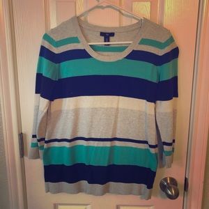 3/4 sleeve Gap stripped shirt.